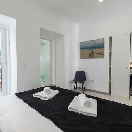 Apartment Principe Real: Elegant Flat With Terrace *