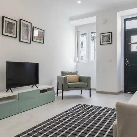 Principe Real: Elegant Flat With Terrace Apartment *